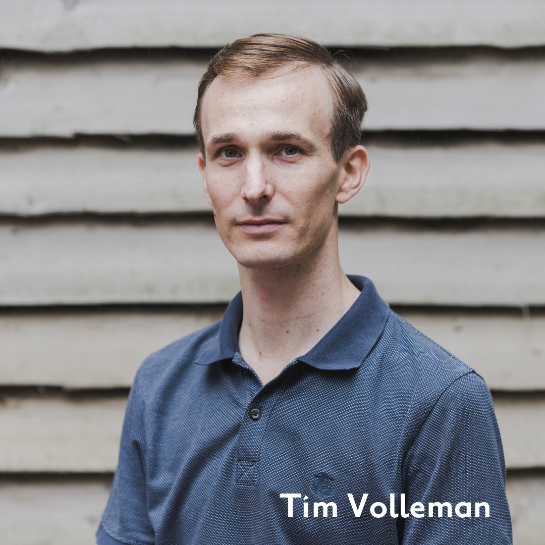 Tim Volleman in a blue poloshirt 
